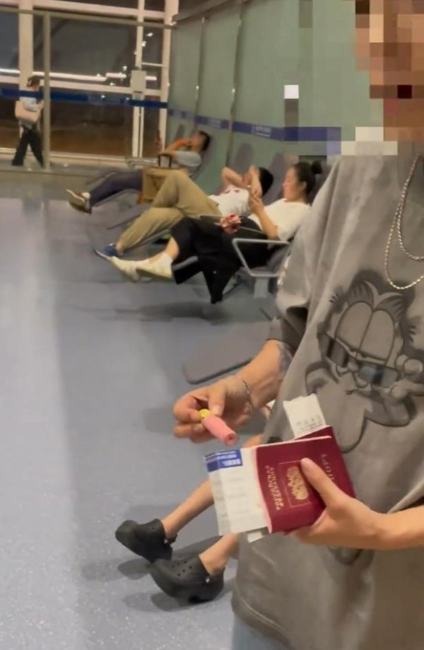 配资知识推荐网 外国旅客带打火机进候机室，登机前被其他旅客拦下？无锡机场：正在调查